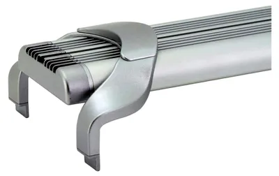 Produktbild von BridgeHolder 70 Befestigung aus Polykarbonat für SolarStinger/SolarRaptor SunStrip