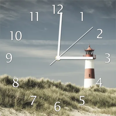 Produktbild von Wallario Design Wanduhr Leuchtturm auf der Düne am Strand aus Echtglas, Größe 30 x 30 cm