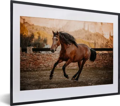 Produktbild von MuchoWow® MuchoWow® Gerahmtes Poster Pferd - Braun - Stein 40x30 cm - Poster mit zchwarzem Bilderrahmen - Bilderrahmen - Poster im Rahmen