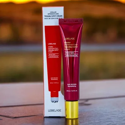 Obrázek produktu pro LEBELAGE 3 Roller Intensive Care Trouble Spot Cream - Intenzivní krém proti vráskám s roll-onem - 30 ml