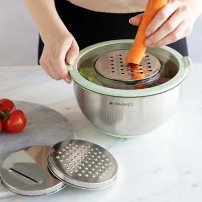 Produktbild von Navaris Edelstahl Schüssel Schale mit Deckel - 2x Rührschüssel Salatschüssel - inkl. 3x Reibe - Set Edelstahlschüssel Schüsselset in Mintgrün
