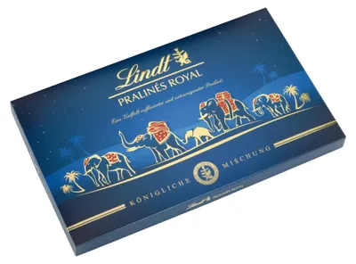 Produktbild von Lindt Pralines Royal außen mit viel Liebe zum Detail verziert 300g