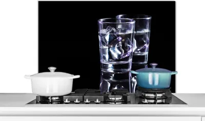 Produktbild von KitchenYeah®  Spritzschutz Küche - Küchenrückwand - Wandschutz für Herd und Spüle - Alkohol - Gläser - Getränke 80x55 - Alu-Dibond (Alternative zum Spritzschutz aus Glas) - Hitzebeständig - Herdspritz