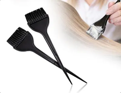 Produktbild von 2 schwarze Haarfärbepinsel aus Kunststoff für zu Hause und den Friseursalon