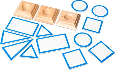 Produktbild von Betzold Lernspielzeug Grundflächen-Set, 12-teilig, zur Körper-Zuordnung aus Holz