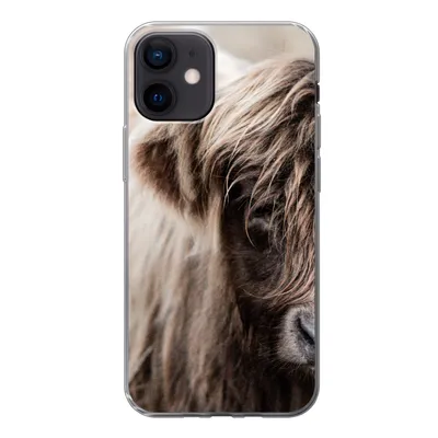Produktbild von MuchoWow® Handyhülle Schutzhülle Hülle für iPhone 12 Schottischer Highlander - Kuh - Vlies Silikon Softcase Handy Hülle - Schutzhülle