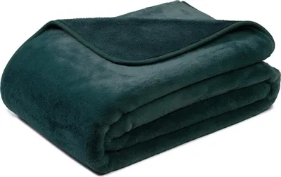 Produktbild von Gözze Wendewohndecke Merino 150 x 200 cm dunkelgrün
