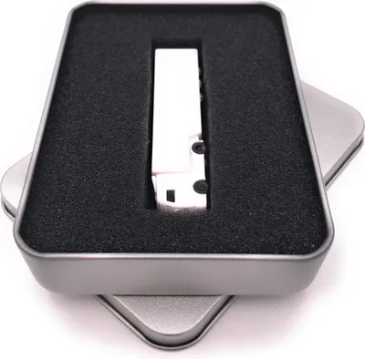 Produktbild von Onwomania LKW Lastwagen Auto Fahrzeug weiß USB Stick in Alu Geschenkbox 16 GB USB 2.0