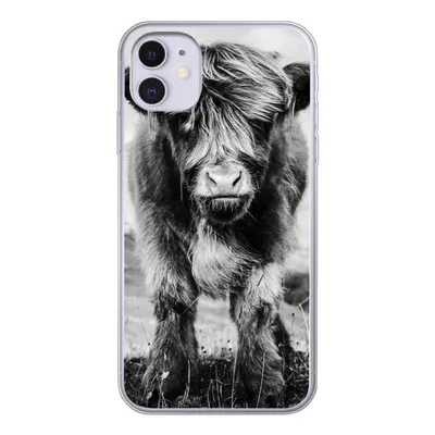 Produktbild von MuchoWow® Handyhülle Schutzhülle Hülle für iPhone 11 Schottischer Highlander - Berg - Schwarz - Weiß Silikon Softcase Handy Hülle - Handytasche