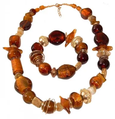 Produktbild von Halskette aus echten Glasperlen bernsteinfarbig, Halsband