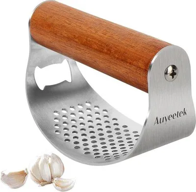 Image de Presse-ail en acier inoxydable avec manche en bois, lavable au lave-vaisselle, 10 x 5 cm