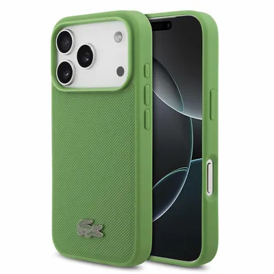 Produktbild von Lacoste Hülle iPhone 18 Pro MagSafe Petit Pique Hülle Kunstleder grün Logo Metall