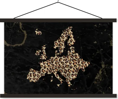 Produktbild von MuchoWow® Textilposter Karte - Europa - Pantherdruck 60x40 cm mit schwarzem Rahmen - Hölzernes