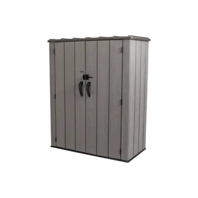 Zdjęcie produktu dla Szafka ogrodowa na narzędzia z tworzywa sztucznego Lifetime w kolorze ciemnoszarym o wyglądzie drewna 70 x 136 x 172 cm