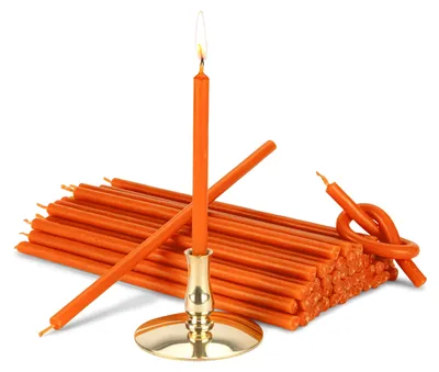 Stabkerzen orange, tropffrei, 16 cm, 50 Stück mit Messinghalter