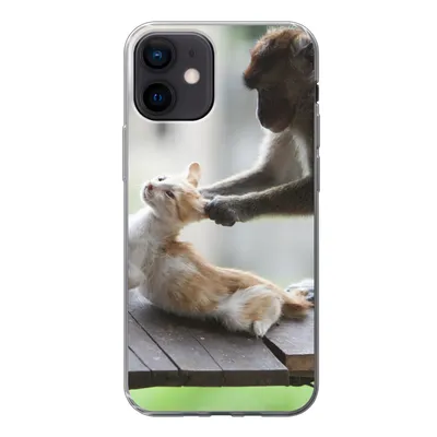 Produktbild von MuchoWow® Handyhülle Schutzhülle Hülle für iPhone 12 Katze - Affe - Holz Silikon Softcase Handy Hülle - Schutzhülle