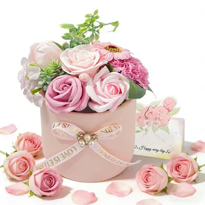 Ewige Rosen Geschenkbox – rosa Rosen in Herzform