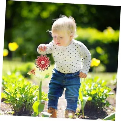Produktbild von Leuchtende Metallblume als Gartenstecker zur Dekoration, UV-beständig, wetterfest und mit Nachtleuchtfunktion (Rot)