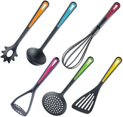 Zdjęcie produktu dla Zestaw 6 przyborów kuchennych - szpatułka, łyżka cedzakowa, łyżka do spaghetti, chochla do zupy, tłuczek do ziemniaków, trzepaczka - Edycja kolorowa - Przybory kuchenne