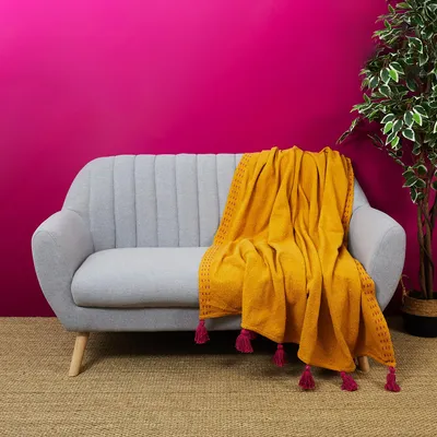 Produktbild von Gelbe, gesteppte Sofadecke mit Quasten, 130 x 150 cm