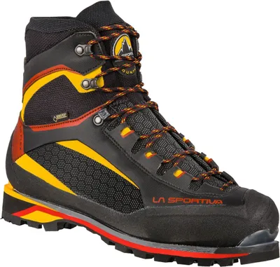 Bergschuh "Trango Tower Extreme Gtx" von La Sportiva in Schwarz; Gelb und Rot mit Schnürung und GORE-TEX-Material.