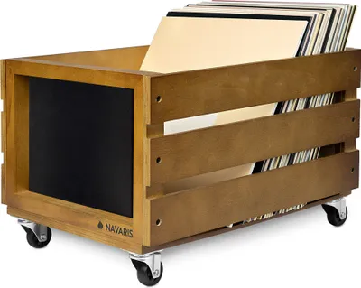 Produktbild von Navaris Holz Schallplatten Kiste mit Kreidetafel - mit Rädern - 42,9 x 34,4 x 28 cm - für bis zu 80 LPs - Vinyl Aufbewahrung Holzkiste - Braun