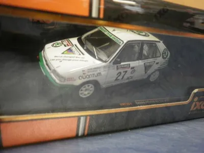 Immagine prodotto di Škoda Felicia Kit Car n.27 P.Sibera/P.Gross RAC rallye 1995 - IXO 1:43