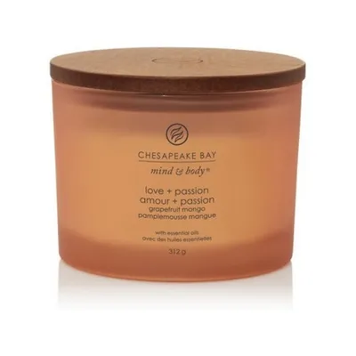 Image de Bougie parfumée CHESAPEAKE BAY CANDLE Love & Passion 312g / 3 mèches