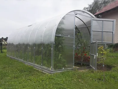 Produktbild von Gewächshaus KLASIKA 18 (3x6m) mit fundamenten und 4mm Polycarbonat;