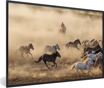 Produktbild von MuchoWow® MuchoWow® Gerahmtes Poster Galoppierende mongolische Pferde in der Mongolei 60x40 cm - Poster mit zchwarzem Bilderrahmen - Printing - Wanddeko Schlafzimmer