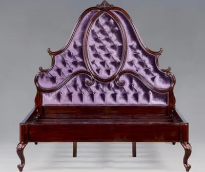 Produktbild von Casa Padrino Luxus Barock Bett Mahagoni Lila- Louis XV Französisches Luxus Bett