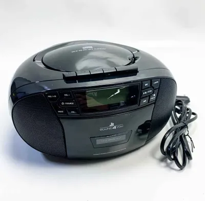 Produktbild von SCHWAIGER 658026 CD-Player mit Kassette und Radio MP3 USB Anschluss FM Radio AUX Kopfhörer Boombox Netz- und Batteriebetrieb Display tragbar schwarz