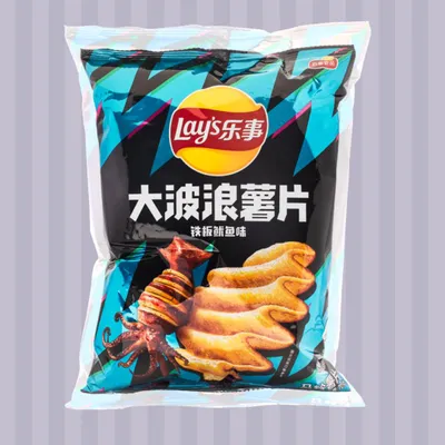 Productafbeelding van Lay's Wave Chips - Smaak: Gegrilde Inktvis, 70g + Hartforcards verzendbescherming
