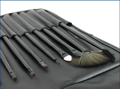 Produktbild von 32 TLG. Pinsel Make-Up Kosmetik Schminkpinsel Set inkl Tasche