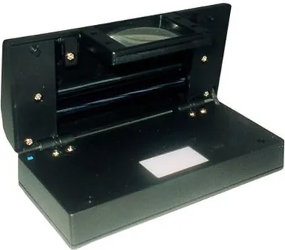 Produktbild von Prüfgerät 1060 UV-Multi mit 4W-UV-Auflicht, 2,5x Lupe, 80x165x90mm