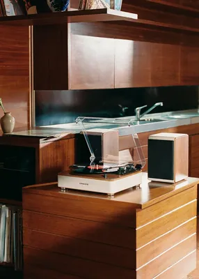 Produktbild von CREATE - RECORD PLAYER PRO - Plattenspieler mit 2 externen Lautsprechern, Bluetooth und RCA-Ausgang