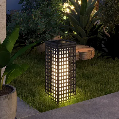 Produktbild von LED Solarleuchte mit Lichtsensor Wasserdichte Rattanoptik Außenleuchte Gartenleuchte Solarlampe 15,5 x 15,5 x 46 cm Grau