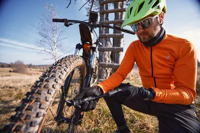 Produktbild von Mini-Fahrradpumpe – Mit ausziehbarer Schlauch – Aluminium