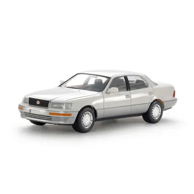 Produktbild von 1:24 Lexus LS400 (UCF11L) Modellbausatz mit V8 Motor