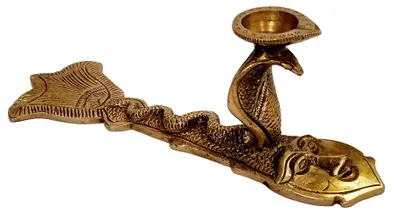 Messing Aarti Diya Öllampe Sheshnag auf Matsya Vishnu