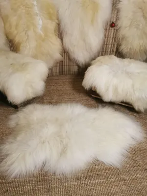 Produktbild von Echtes XXL Lammfell Schaffell Lang Weiches Haar Deko 110-130cm Naturweiss