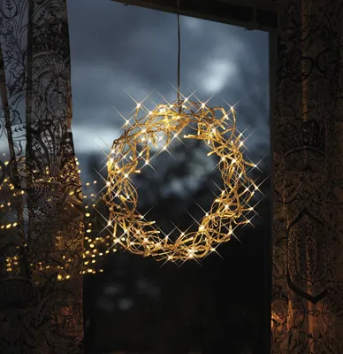 Produktbild von Best Season LED-Kranz "Curly" beleuchtet, ca. 30 cm Ø, 80 warm white LED, mit Trafo, 690-12