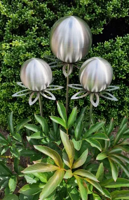 Produktbild von Blütenzauber Paris Rosenkugel 15/10/10 cm Edelstahl matt gebürstet Gartenstecker mit Stab 80 cm