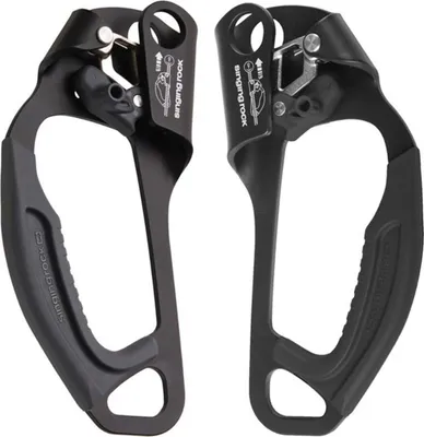 Handsteigklemme Lift von singing rock; schwarz; ergonomisches Design für Kletter- und Sicherungsanwendungen.