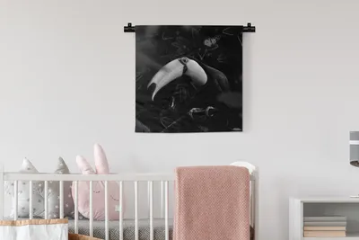 Produktbild von MuchoWow® Wandteppich Wandbehang Tukan umgeben von Schmetterlingen im Dschungel - schwarz und weiß 60x60 cm Tapisserie Dekoration Wandtuch - Dekorationen - Wand Decke