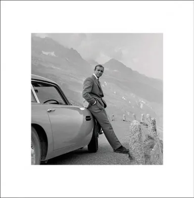 Image de James Bond - Aston Martin - ART PRINT - 40x40cm - Affiche Poster