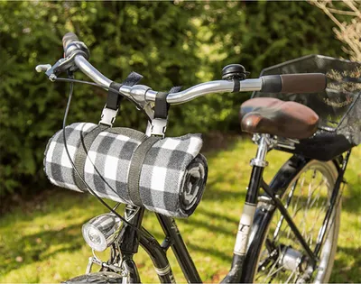 Produktbild von Out of the blue Picknick-Decke mit Befestigungsclips für Fahrräder