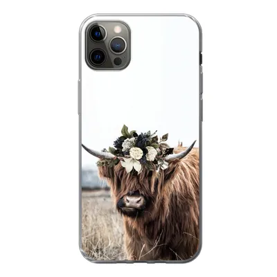 Produktbild von MuchoWow® Handyhülle Schutzhülle Hülle für iPhone 12 Pro Max Schottischer Highlander - Blumen - Tiere Silikon Softcase Handy Hülle - Hartschale