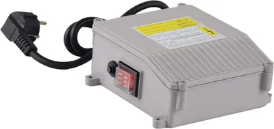 Produktbild von Agora-Tec® AT- Brunnenpumpen-Schaltbox grau 35µF 8A
