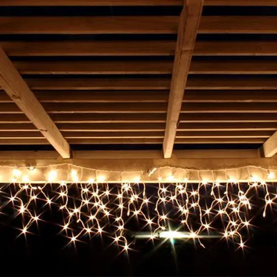 Obrázek produktu pro Řetěz světel Ikodm, délka 200 metrů, 1000 LED diod, teplá bílá barva, 8 režimů, krytí IP44, napětí 31 V, bílé provedení, vhodné pro vánoční výzdobu a do zahrady
